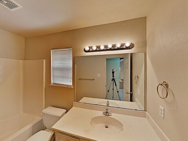 Foto del edificio - *No Application Fee* *$500 off first month...