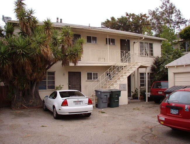 Building Photo - 515 Justin Ave