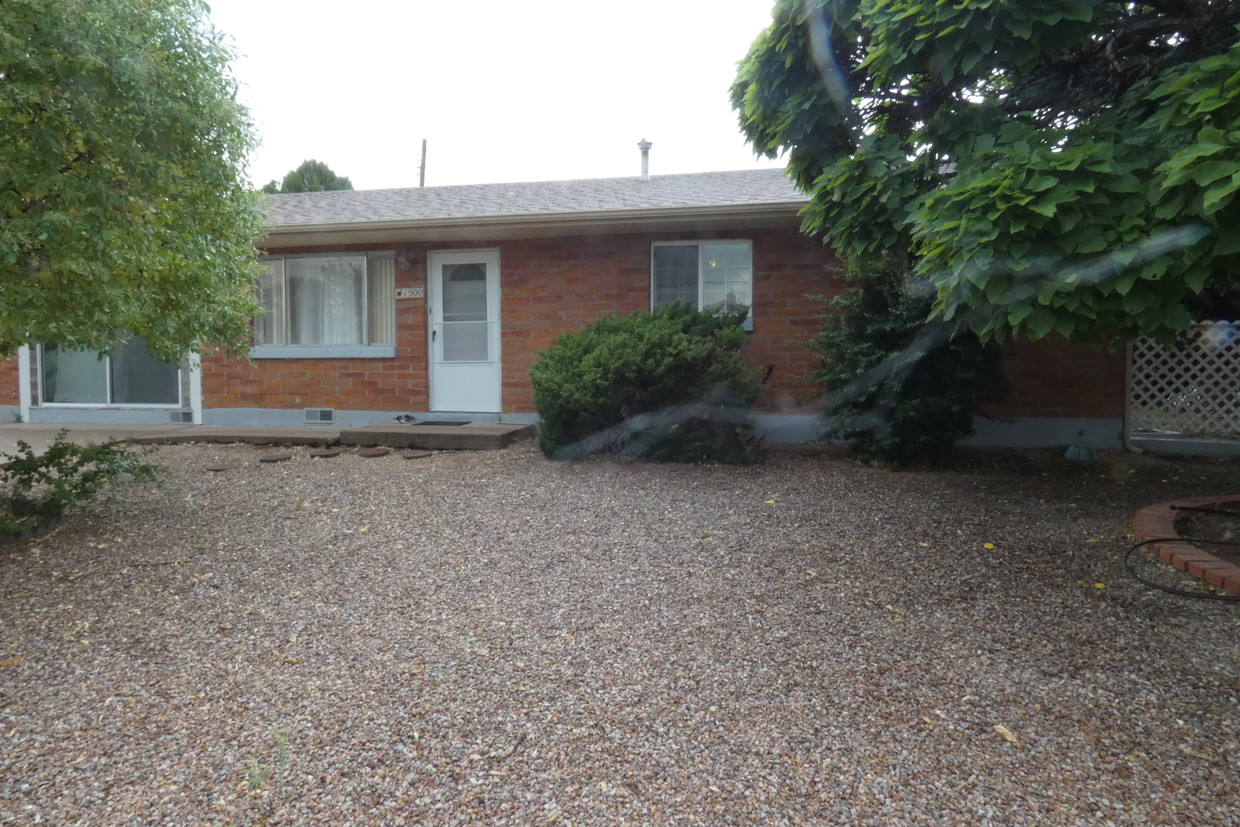 Primary Photo - 1500 W 6th St