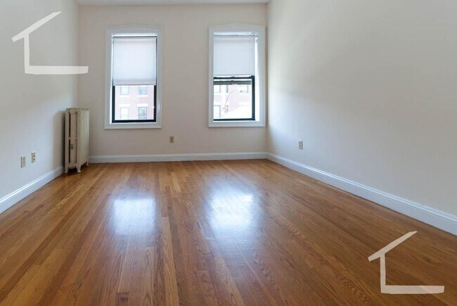 Building Photo - 9/1 No Fee! 1BR in nicely maintained building in Allston 9/1