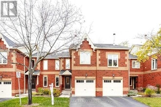 Building Photo - 2006 Glenada Crescent