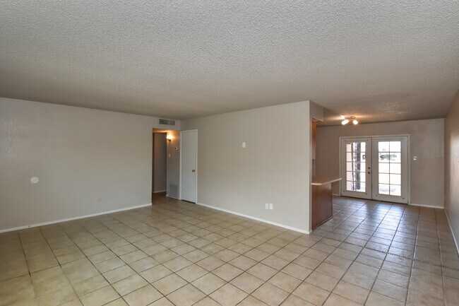 Foto del edificio - 2490 W Yowell Ct