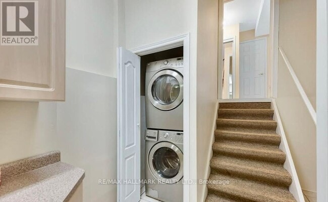 Building Photo - 166 Sail Crescent