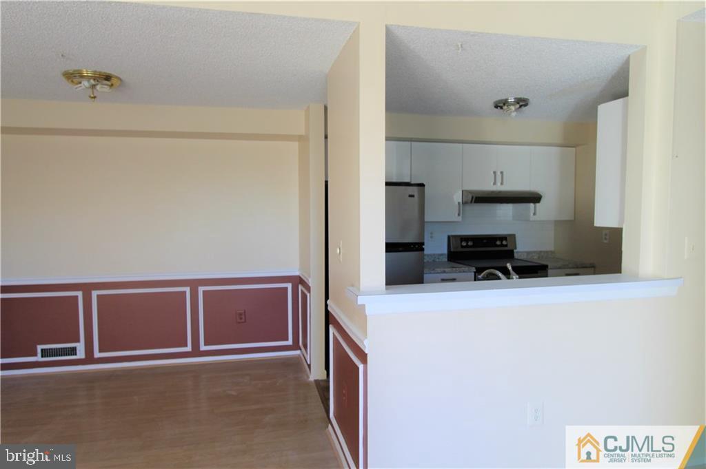 214 Aspen Dr, Plainsboro Township, NJ 08536 Apartment for Rent in