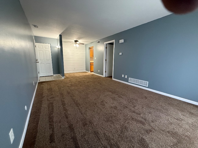 Building Photo - 2408 W Pasmoso Dr