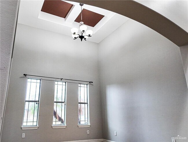 Foto del edificio - 12 Linva Ave