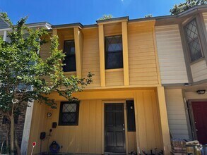 Building Photo - 609 Acorn Grove Ct