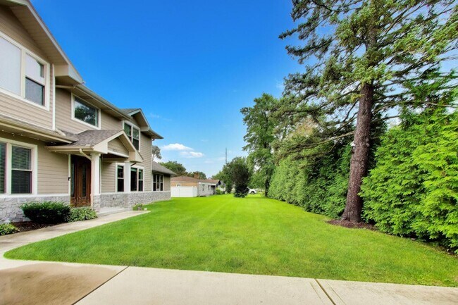 Foto del edificio - 2311 N Arlington Heights Rd