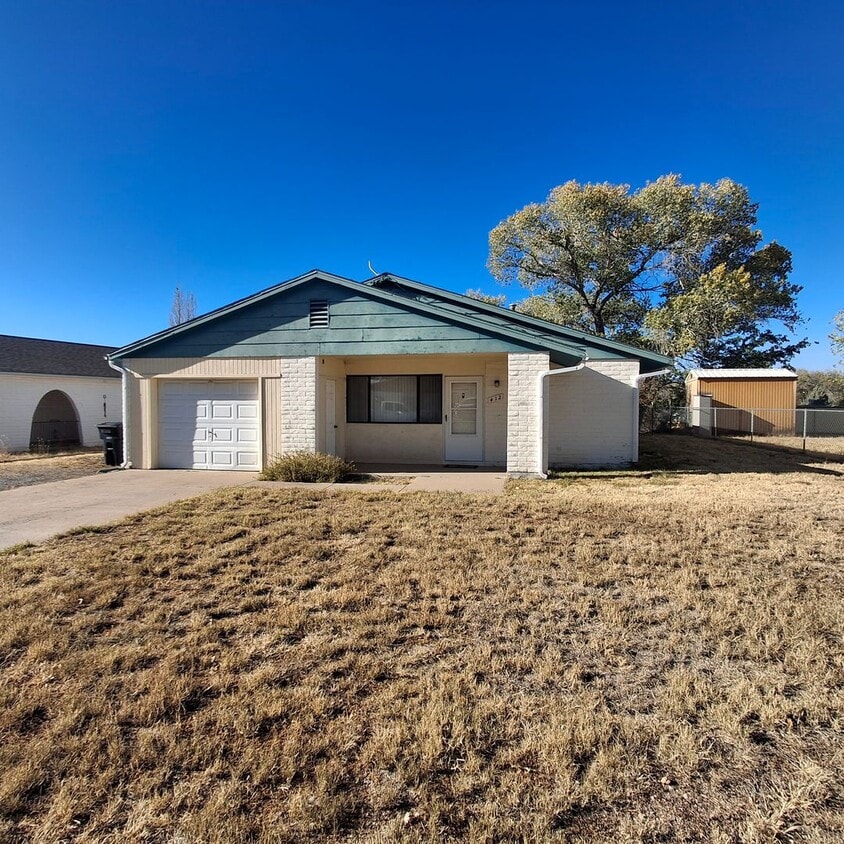 Primary Photo - 412 Chalcocite St