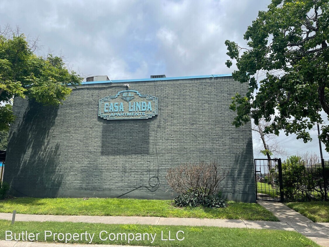 Primary Photo - 2 br, 1 bath House - 3237 S Staples St Apt 4