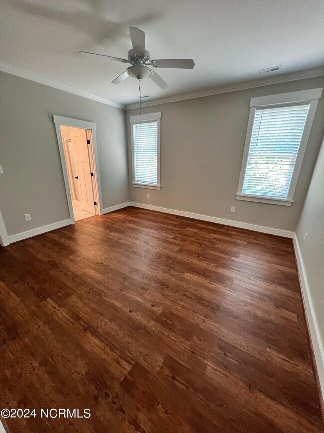 Foto del edificio - 3103 Brentwood Dr N