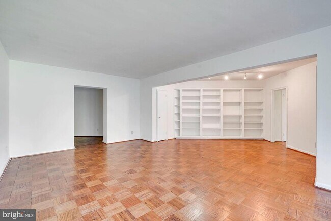 Foto del edificio - 2500 Q St NW