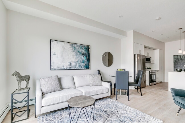 Building Photo - 4850 50 Av SW