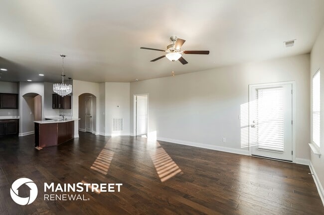 Foto del edificio - 1009 Ellington Dr