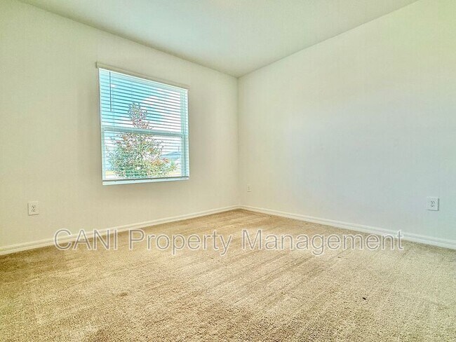 Foto del edificio - 646 Teviot Rd