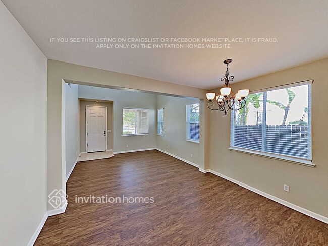 Building Photo - 1279 Regent Cir