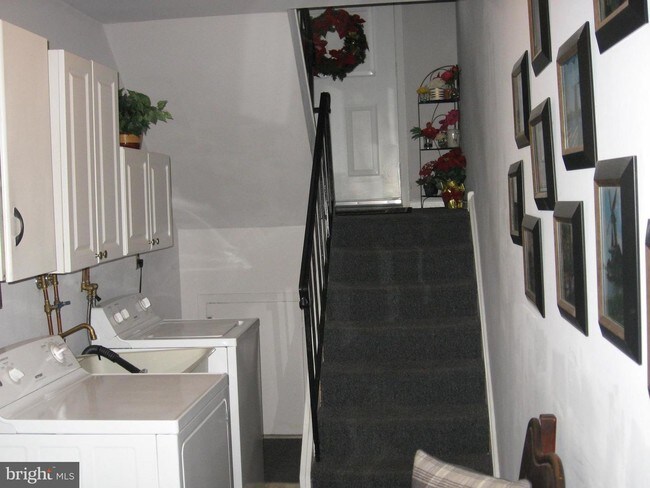 Building Photo - 2830 Brighton Pl