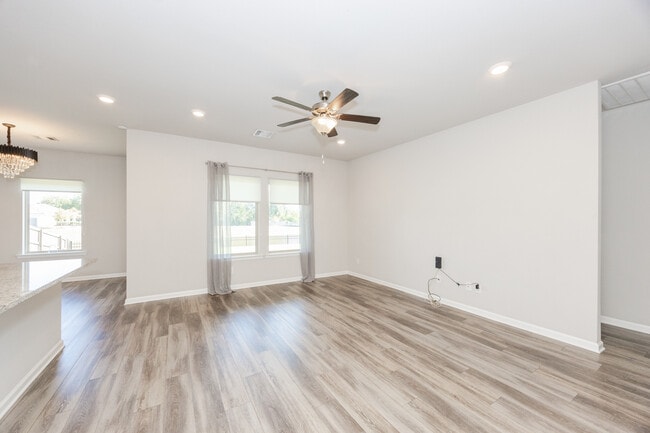 Foto del edificio - 4635 Mendocino Way