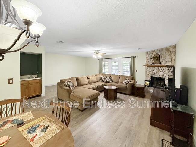 Foto del edificio - 10879 Cabbage Pond Ct