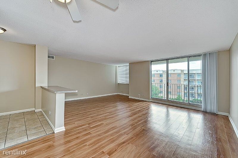 2210 S Grace St Unit Apt 203, Lombard, IL 60148 Condo for Rent in