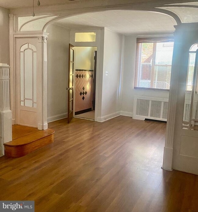 Building Photo - 2418 S Warnock St