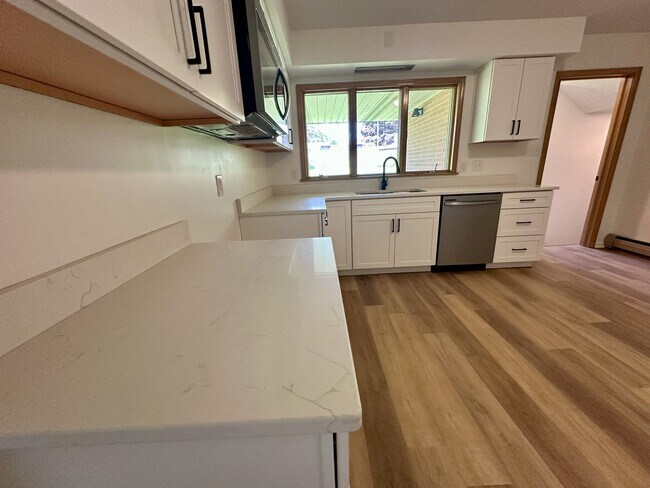 Foto del edificio - 2845 Blake Ave NW
