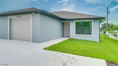 Building Photo - 4604 SW 8th Ct