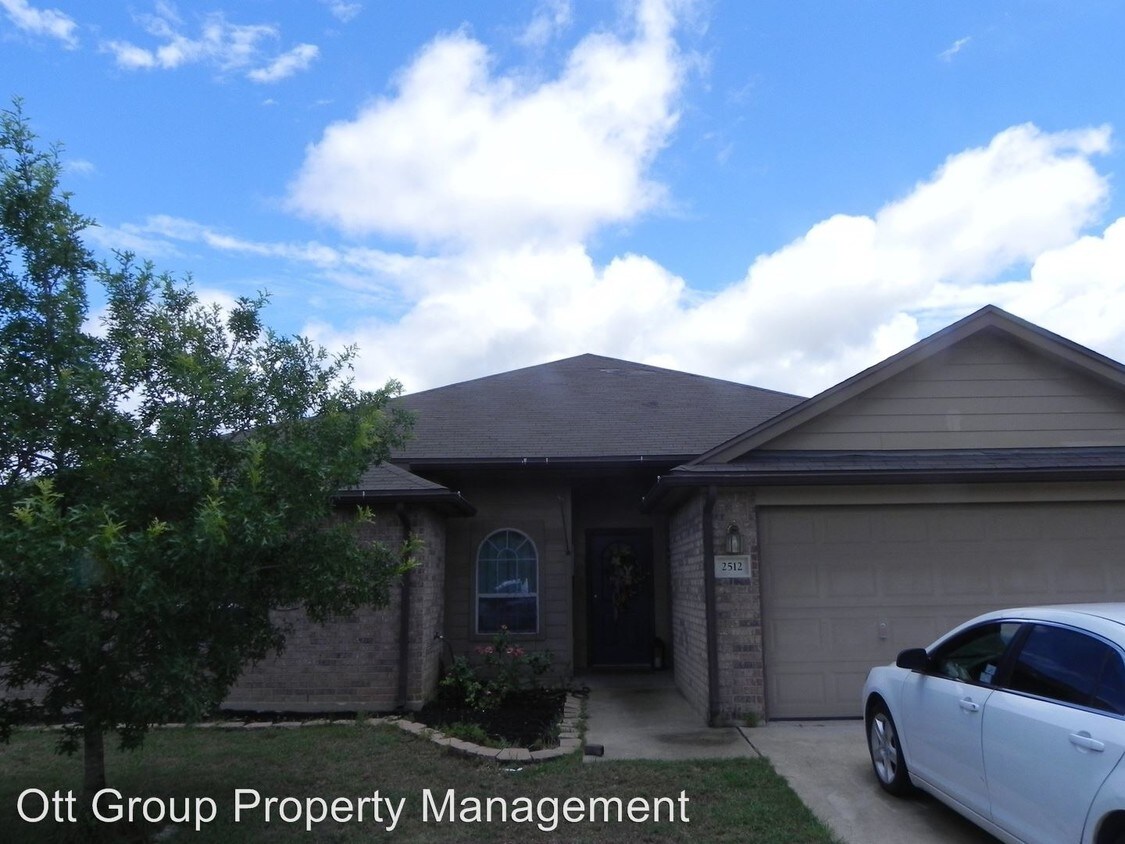 Primary Photo - 4 br, 2 bath House - 2512 Merle Dr