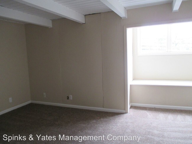 Building Photo - 201 N Lewis St