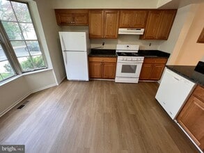 Building Photo - 7520 Indian Hills Dr