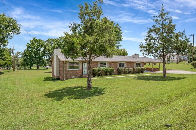 Foto del edificio - Furnished, remodeled 2BR near Nashville hospitals, all utilities and WiFi included, updated kitch...