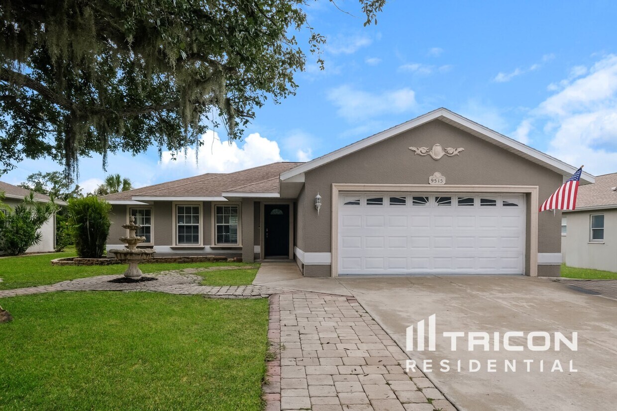 Foto principal - 9515 27th Ave E