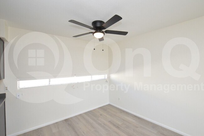 Building Photo - 2665 E Silk Oak Dr