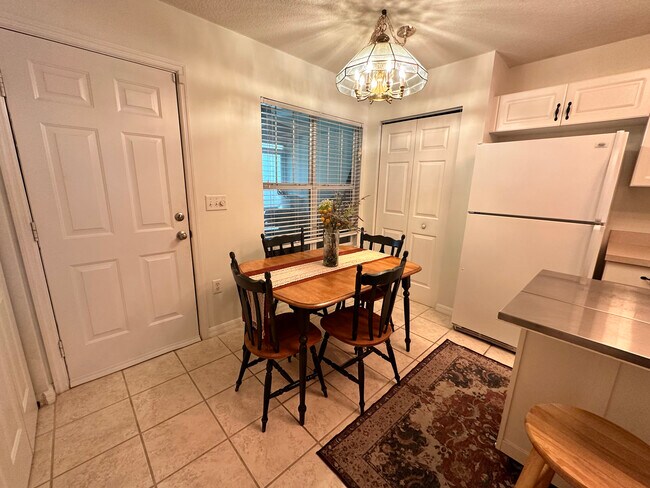 Building Photo - 2306 SW 42nd Dr