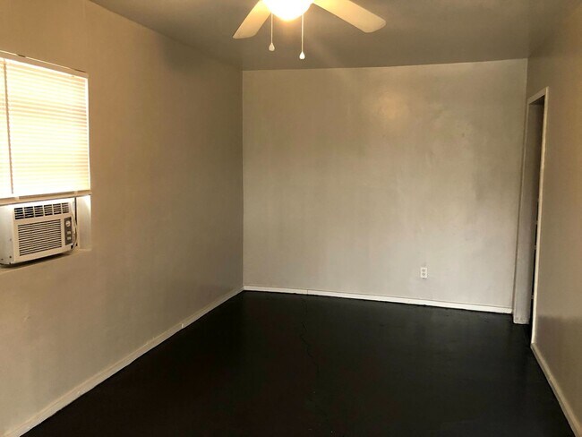 Foto del edificio - Recently renovated 1 Bed 1 Bath in OKC!