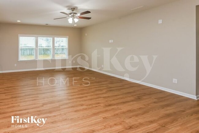 Foto del edificio - 4312 Staffordshire Ln