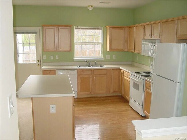 Foto del edificio - Great Glen Allen Townhome!!