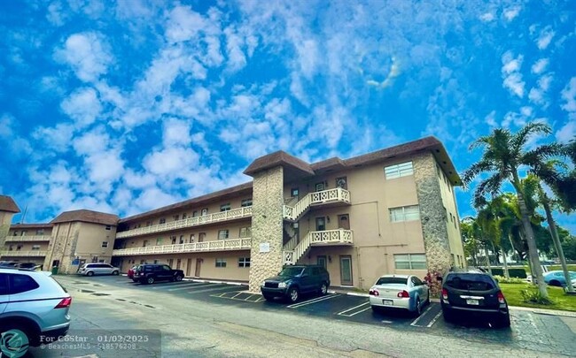 Foto del edificio - 5011 W Oakland Park Blvd