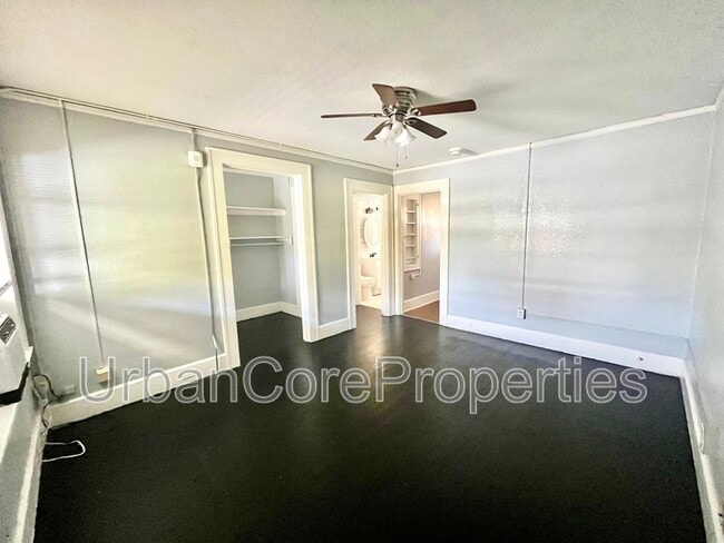 Building Photo - 610 5th Ave N