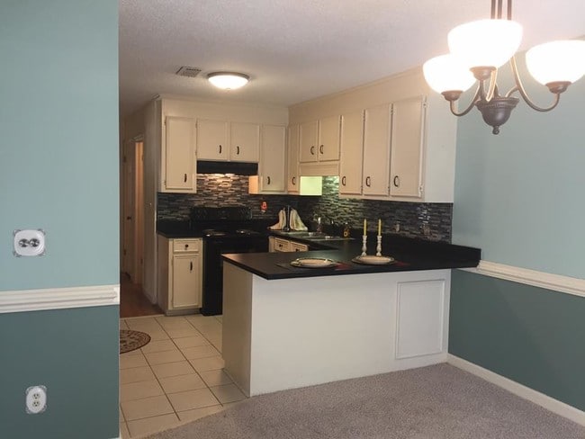 Kitchen - 108 Gates Dr