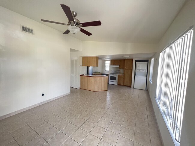 Building Photo - 5028 Chiquita Blvd S