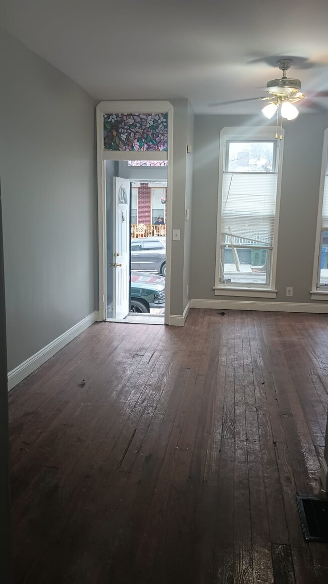 Building Photo - 1814 Penrose Ave