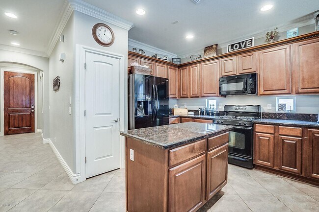 Foto del edificio - 3329 E Ravenswood Dr