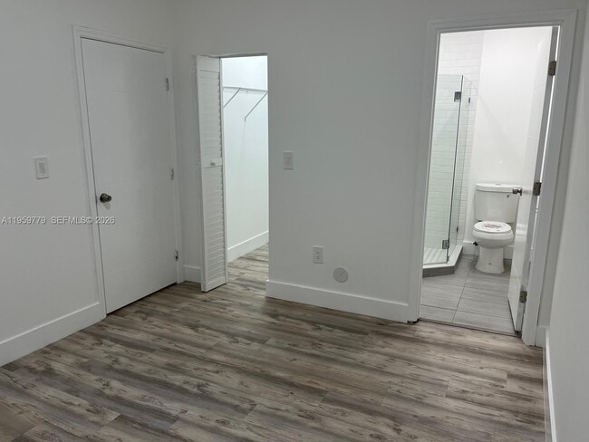 Foto del edificio - 1719 NW 1st St