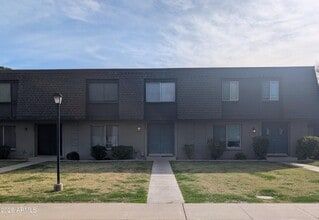 Building Photo - 5000 S Alder Dr