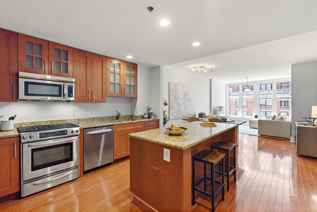 Foto del edificio - 1125 Maxwell Ln