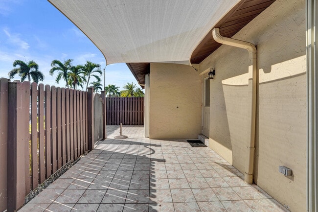 Foto del edificio - 630 Sea Pine Way