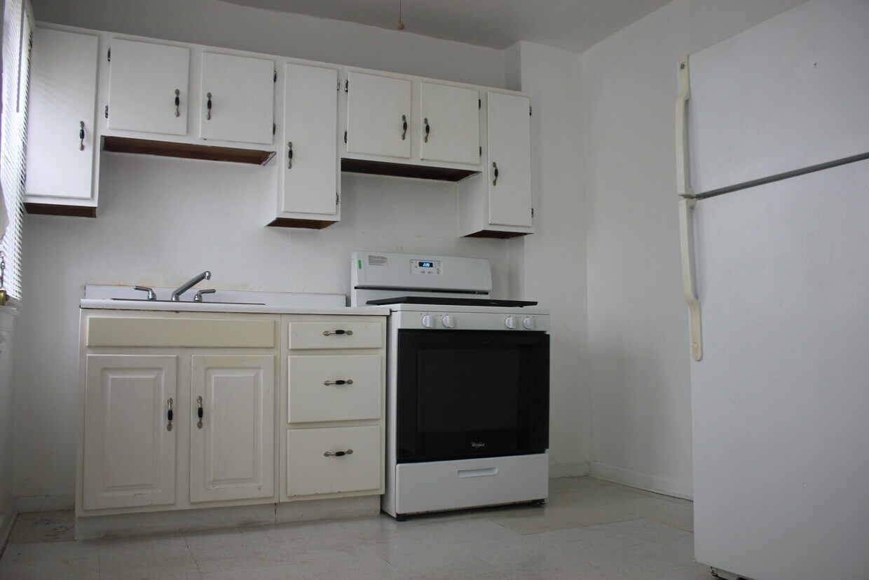 kitchen - 3056 Ascension St