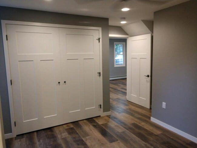 Building Photo - 210 W 5th Ave