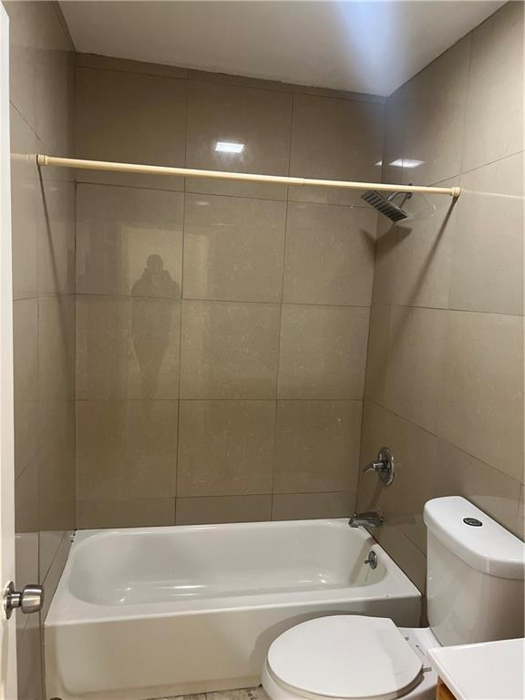 Foto del edificio - 773 Drew St